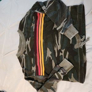 NWT Vintage Havana Camo rainbow stripe Sweatshirt S